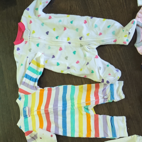 Carter's 0-3M Bundle - Picture 3 of 11